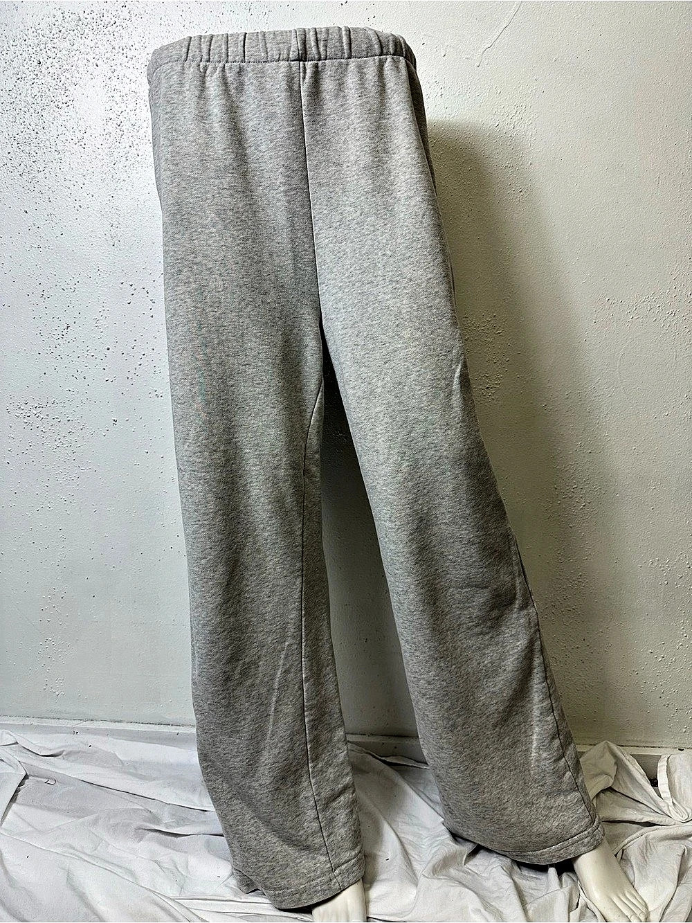 COTTON ON GRAY SWEATPANTS SIZE SMALL